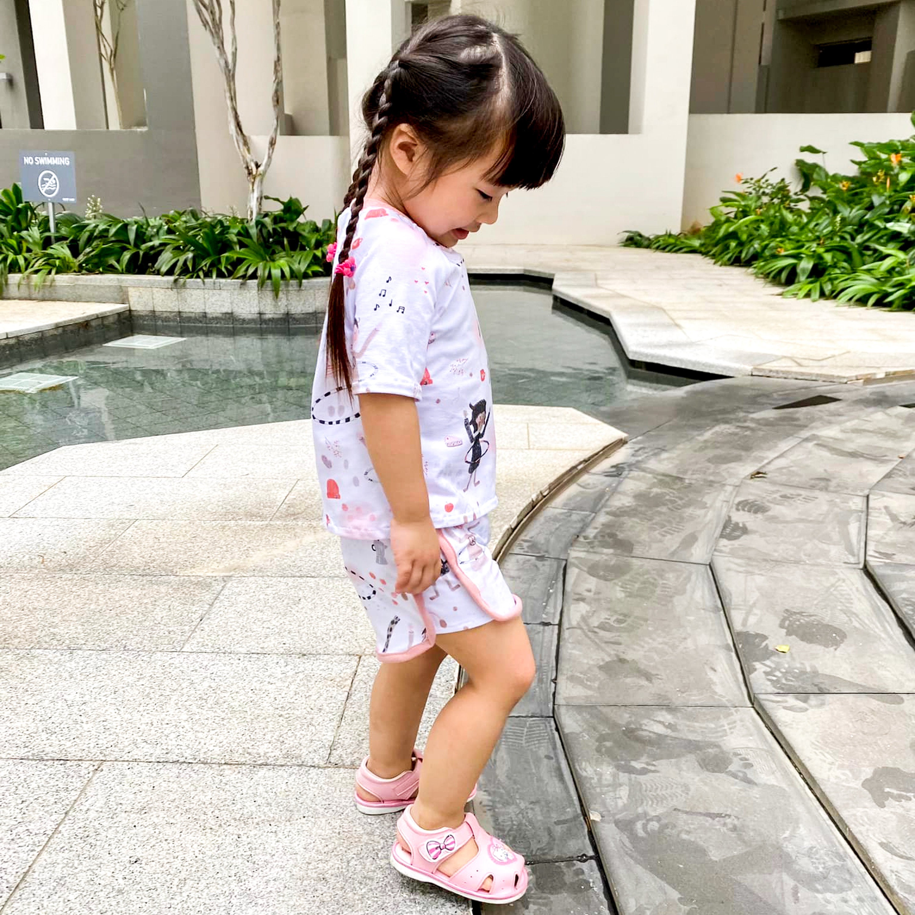 Retro Dolphin shorts